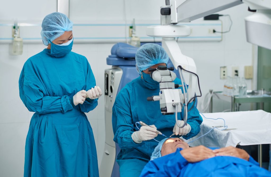 cataract patient undergoing cataract surgery