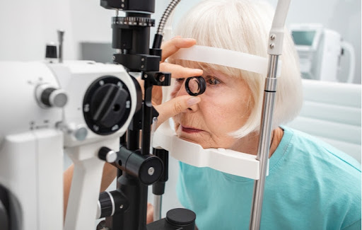 Senior woman getting her retina checked because of her glaucoma disease